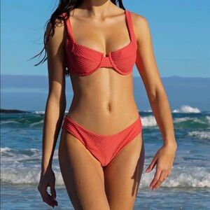 Vetchy Laguna bikini in Clay, size Medium